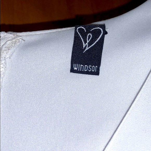 Windsor long sleeve jumper - Picture 3 of 5